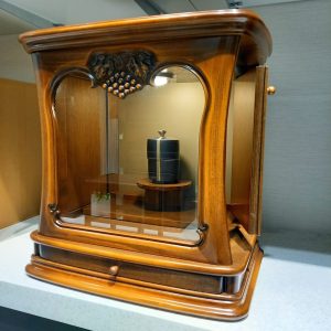 クラリス　現代デザイン仏壇　上置仏壇　ウォールナット