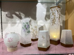 東大和本店お盆用品展示提灯