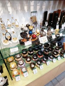 聖蹟桜ヶ丘店 おりん 展示