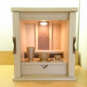 セレモア　聖蹟桜ケ丘店　仏壇　展示　クローバー
